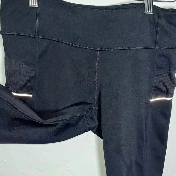 Athleta Stride Capri Black Size Medium - Picture 3 of 6